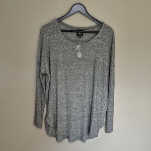 New! Bobeau Heather Gray Long Sleeve Top